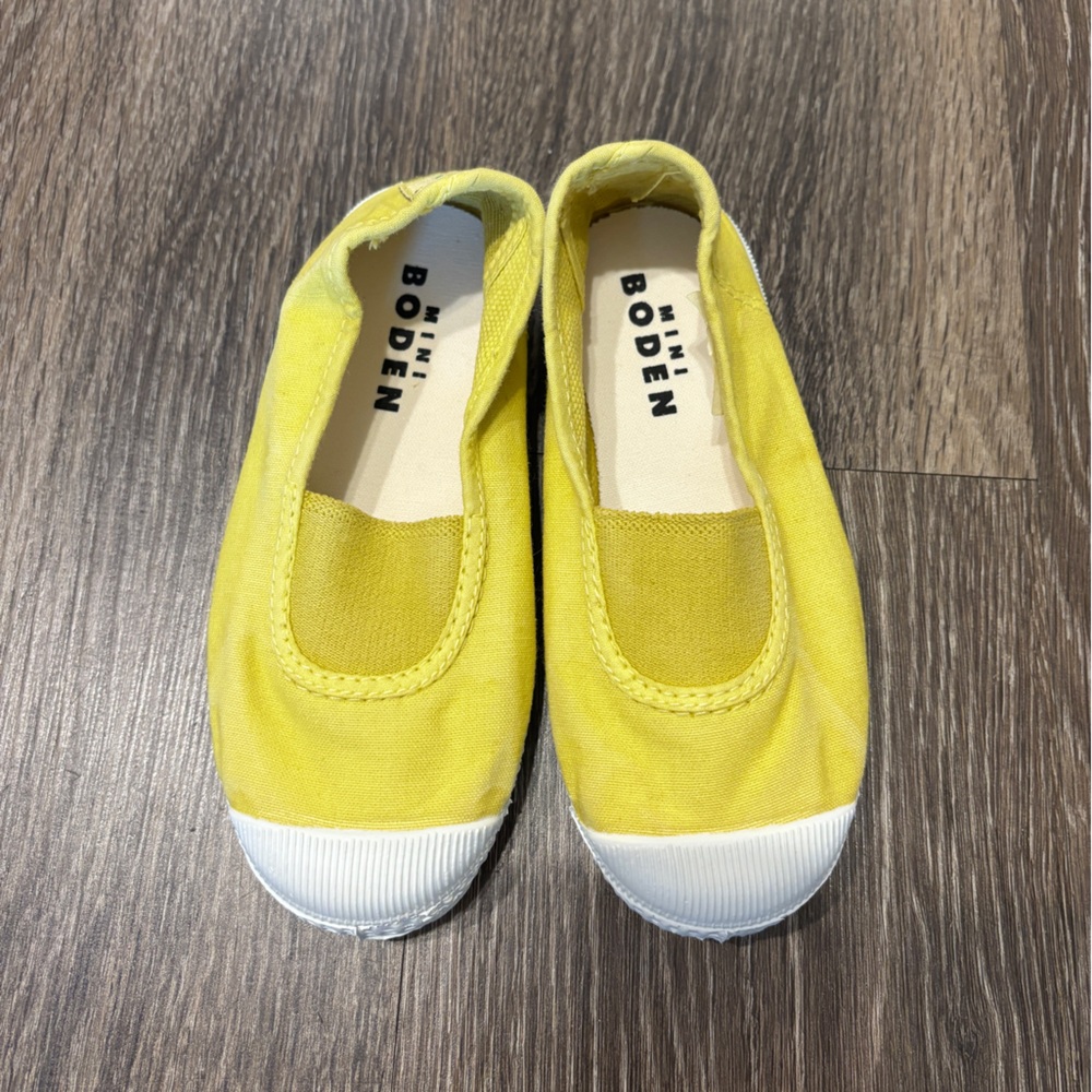 Mini Boden Bright Yellow Canvas Slip-On Sneakers for Kids